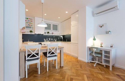 Stari Grad Apartment | Belgrade Center Apartment III