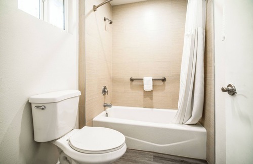 Bell Hotel | Bell Manor Motel