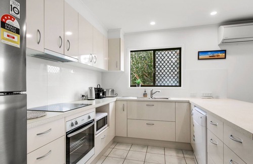 Dicky Beach House | Bell Street 36, Dicky Beach