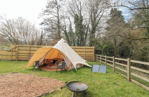 Camerton Cottage | BELL TENT 4, romantic, character holiday cottage in Timsbury