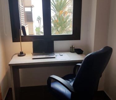Aguilas Apartment | Bella ÁGUILAS - Excelente ubicación en Las Delicias, vistas al mar, Wifi y Parking gratis