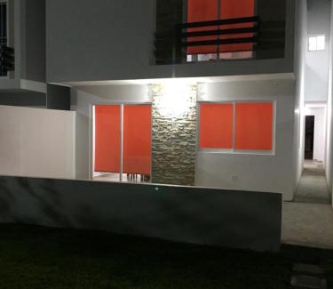 Cerritos House | Bella Casa 3 Rec 4 Baños Piscina Playa para 12