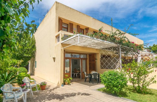 Alcudia House | Bella