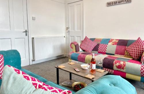 Cardonald Apartment | Bella House - 3 bed house in Glasgow