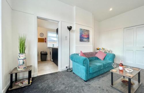 Cardonald Apartment | Bella House - 3 bed house in Glasgow