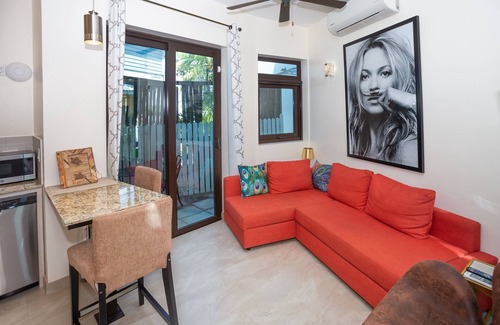 Antoneys Cay Condo | Bella Luna Beach House #227487