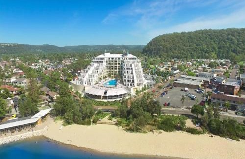 Ettalong Beach House | Bella Mare - 2 Bedroom Ocean View Terrace Apt