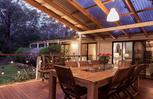 Redgate House | Bella Retreat - Peace & seclusion in redgum forest