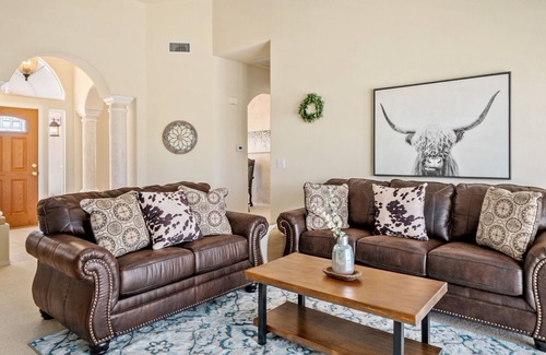 Paso Robles House | Bella Vino Estate with Fire Table!