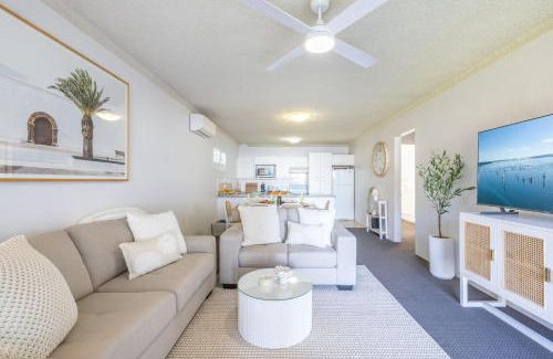 Shoal Bay Apartment | Bella Vista, 8-19 Shoal Bay Rd - views, air con and Wi-Fi
