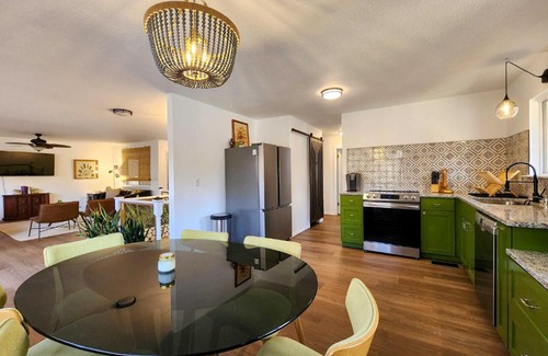 Bella Vista House | Bella Vista Retreat near Mtn Biking Trails!