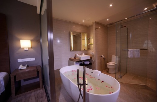 Kuah Hotel | Bella Vista Waterfront Resort