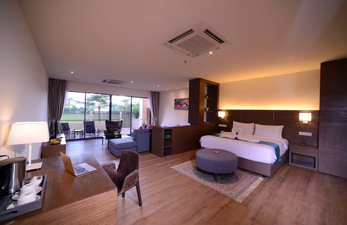 Kuah Hotel | Bella Vista Waterfront Resort