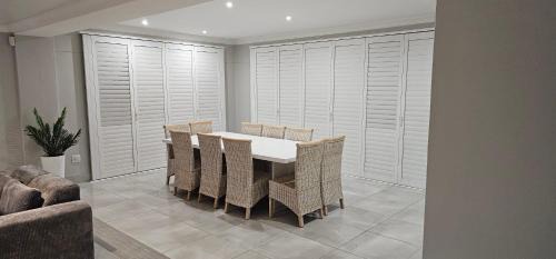 Yzerfontein House | Bella Vista Yzerfontein - No loadshedding - Home away from home