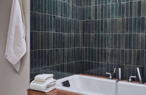 Paso Robles Resort | Bellasera Hotel & Suites Paso Robles, Tapestry by Hilton