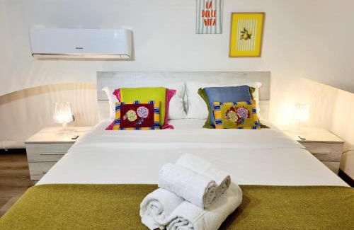 Tricolore Apartment | BELLAVITA LOFT Milano Center near Duomo,Central Station, Navigli
