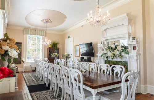 Donelson Bed & Breakfast | Belle Air Mansion and Inn