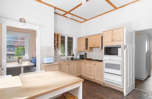 West Beach House | Belle Escapes - Sea Glass Cottage on the Esplanade