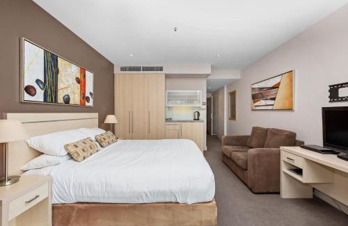 Glenelg Apartment | Belle Escapes - Glenelg Seaside Studio