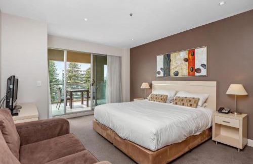 Glenelg Apartment | Belle Escapes - Glenelg Seaside Studio