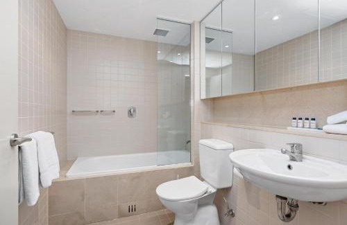 Glenelg Apartment | Belle Escapes - Glenelg Seaside Studio