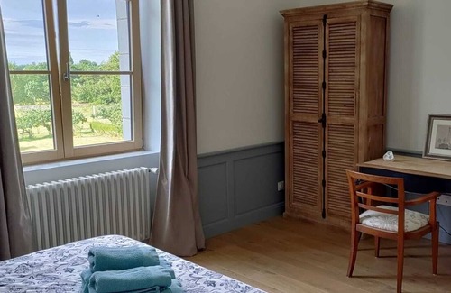 Saint-Melaine-sur-Aubance House | Belle Demeure Ancienne et Rénovée, à 10 min D'angers