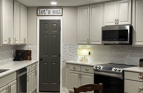 Gainesville House | Belle Haven Cottage at Lake Lanier
