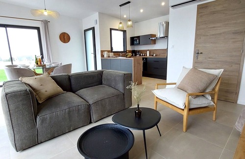 Plozevet House | Belle Maison de Plain-pied Proche de la mer Avec son SPA Intérieur Privatif