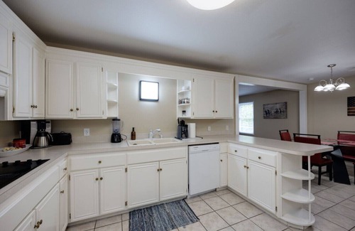 West Meade House | Belle Meade 30 Day Rental with Private Backyard