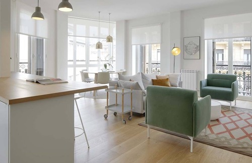 San Sebastian Centro Apartment | Belle Sebastian by FeelFree Rentals