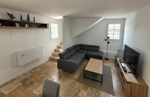 Istres Villa | Belle villa, avec Jardin Piscine Jacuzzi et Sauna