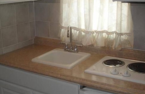 Largo Hotel | Belleair Village Motel