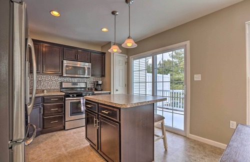 Bellefonte House | Bellefonte Townhouse - 9 Miles to Penn State!