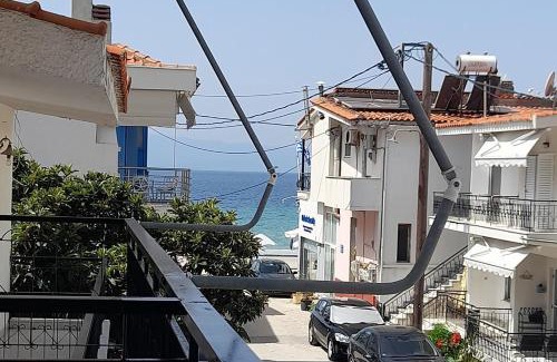 Paralia Ofryniou Apartment | Bellestia