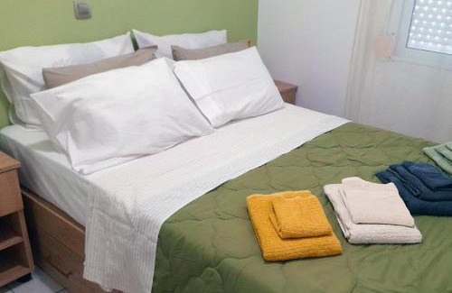 Paralia Ofryniou Apartment | Bellestia