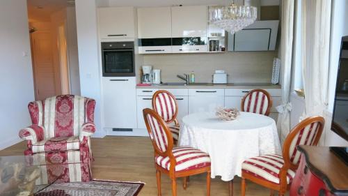 Ostseebad Baabe Apartment | "Bellevue" Villa Andrea