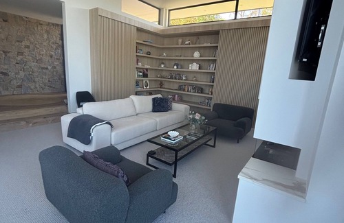 McCrae Villa | BELLEVUE VILLA.Luxury with Bay views. Mornington Peninsula's best kept secret!