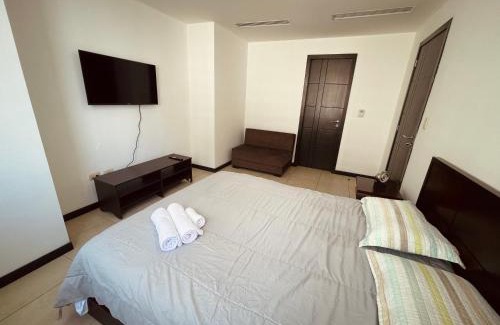Puerto Santa Ana Apartment | Bellini Puerto Santa Ana Suite Con Vista Al Río
