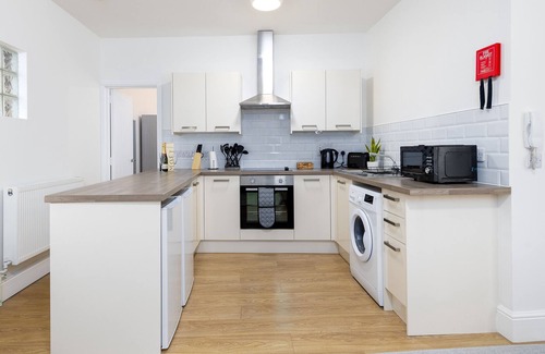 Lincoln Apartment | Bello By The River