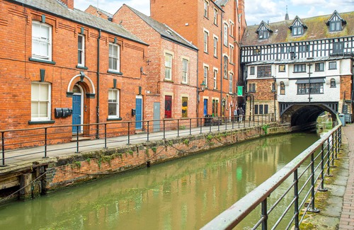 Lincoln Apartment | Bello By The River