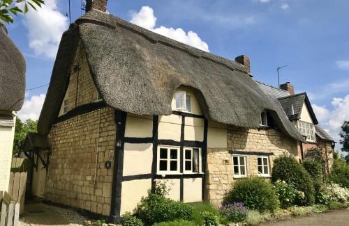 Alderton House | Bells Cottage