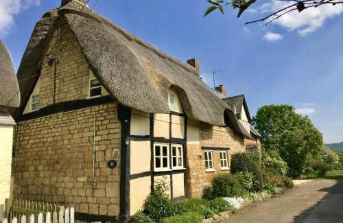 Alderton House | Bells Cottage