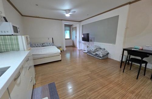 Gyeongju House | Bellus-Rose Pension Gyeongju