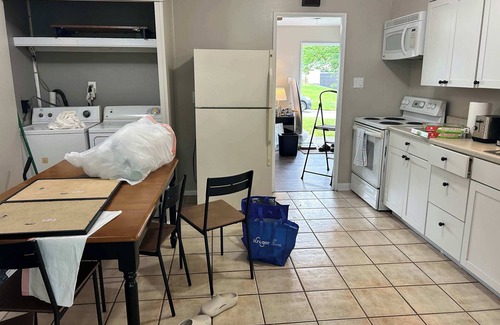 Loveland Apartment | Bellwood, 2 bed house w/2 living areas, Superhost