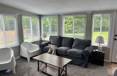 Loveland Apartment | Bellwood, 2 bed house w/2 living areas, Superhost
