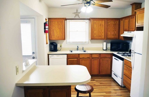 Wall House | Belmar, NJ - 1 Block to the Beach!
