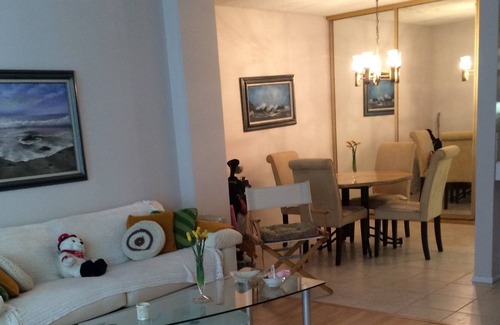 Belmont Condo | Belmont CA Condo on Bayview Property Walk to CalTrain