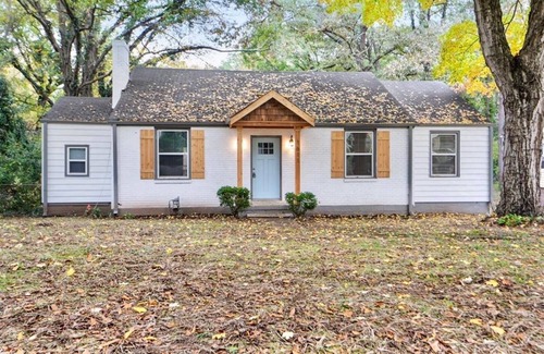 Sylvan Hills House | Belmont Cottage available for the Super Bowl Weekend!