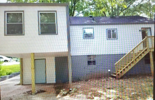 Sylvan Hills House | Belmont Cottage available for the Super Bowl Weekend!