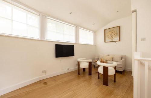Upper Town House | Belmont House